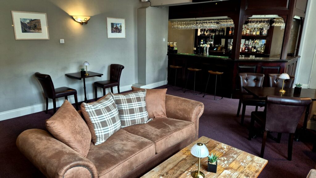 Residents bar......